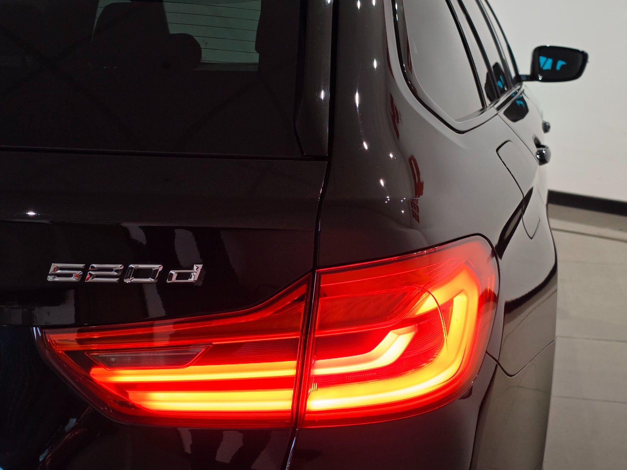 BMW 5 Series view 53