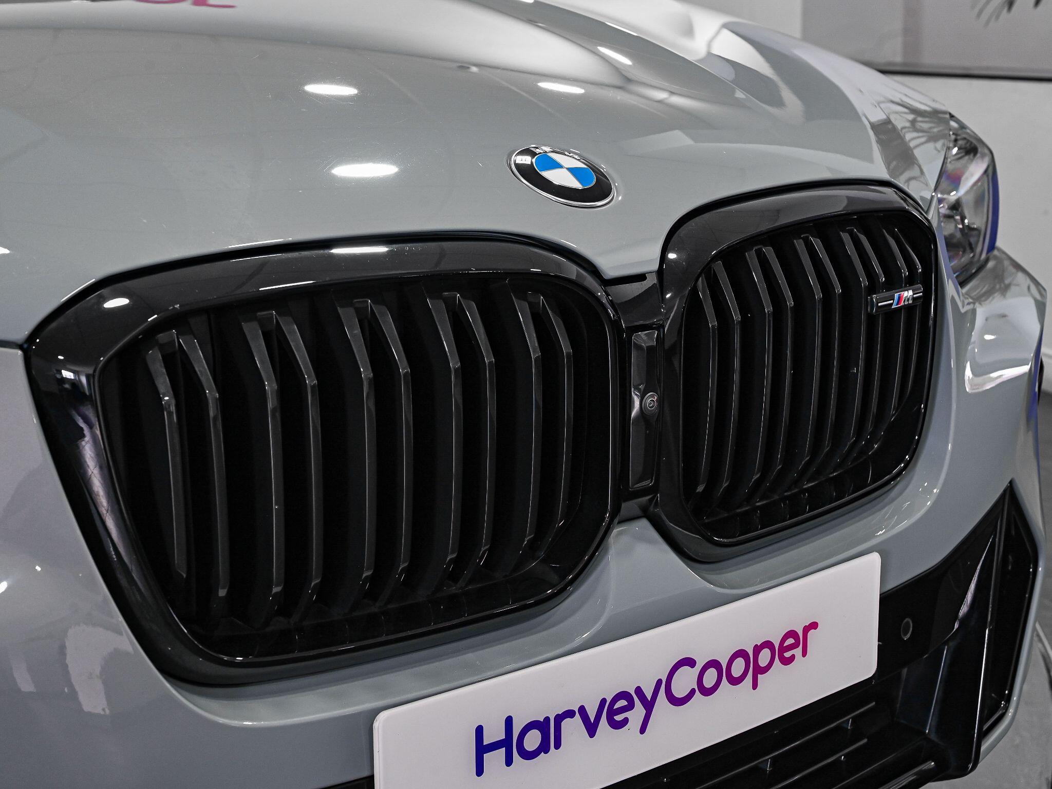 BMW X4 view 22