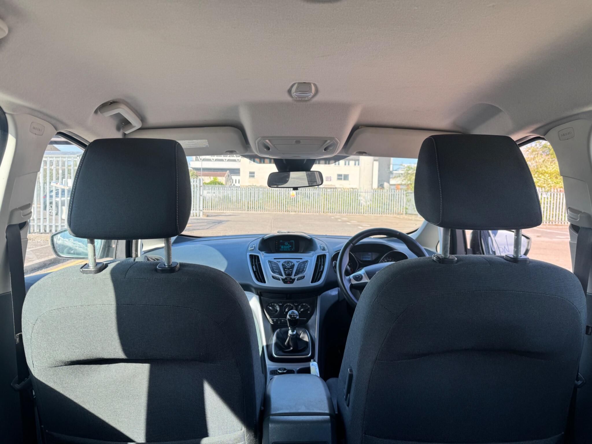 Ford C-Max view 32