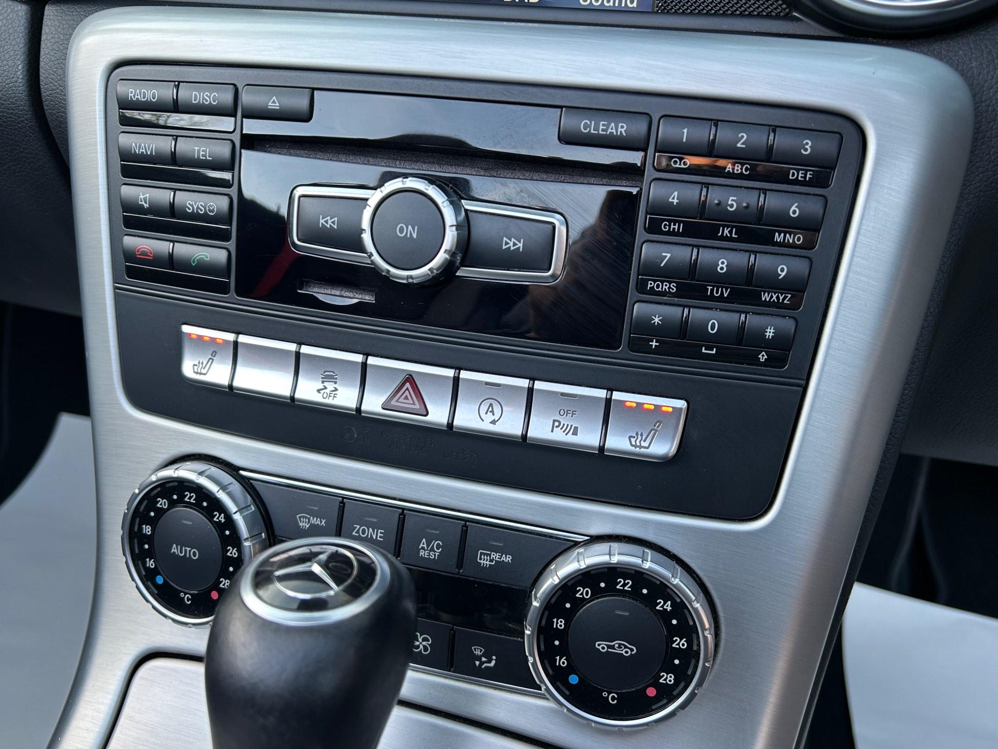 Mercedes-Benz SLK view 13