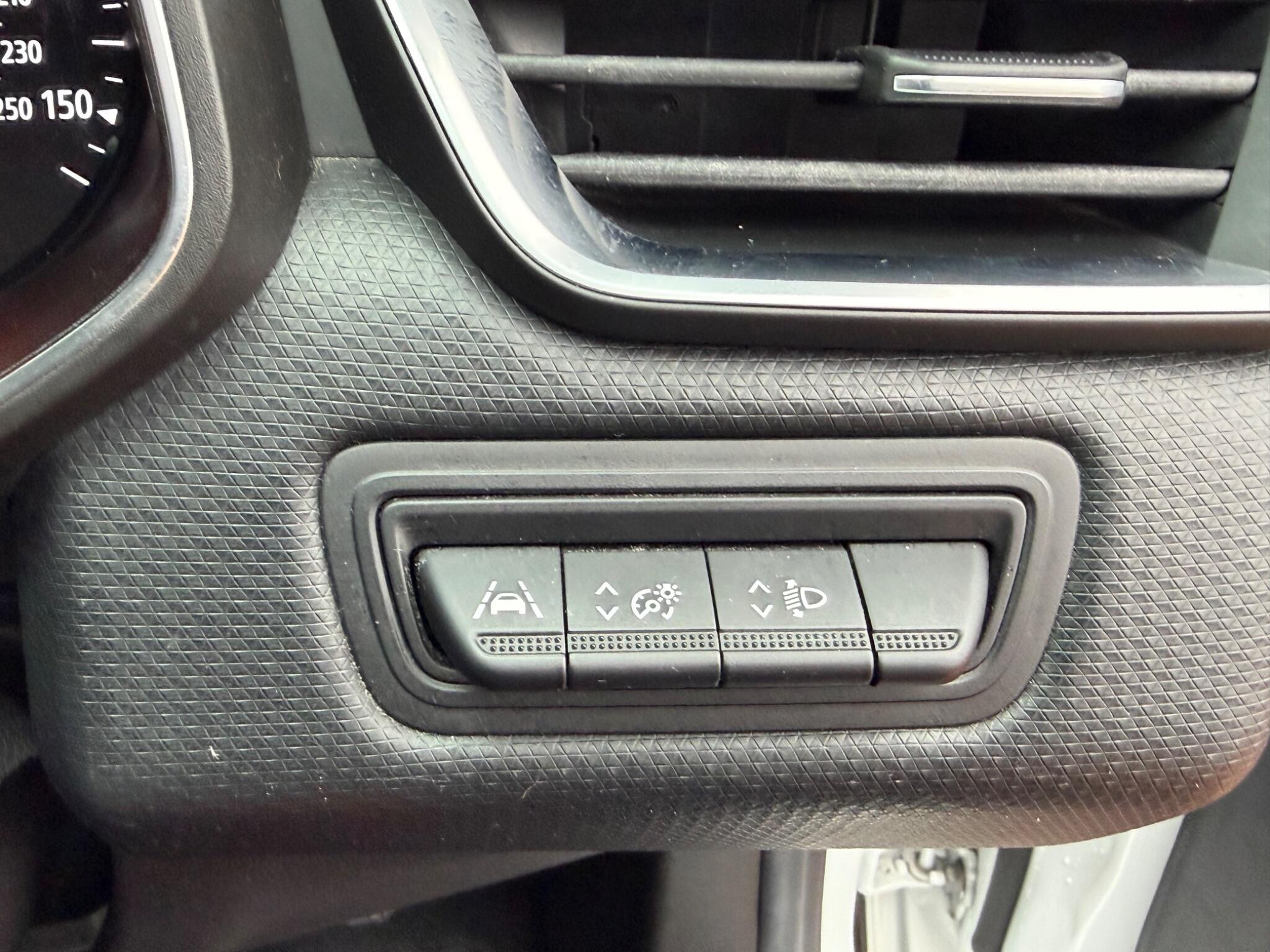 Renault Clio view 77