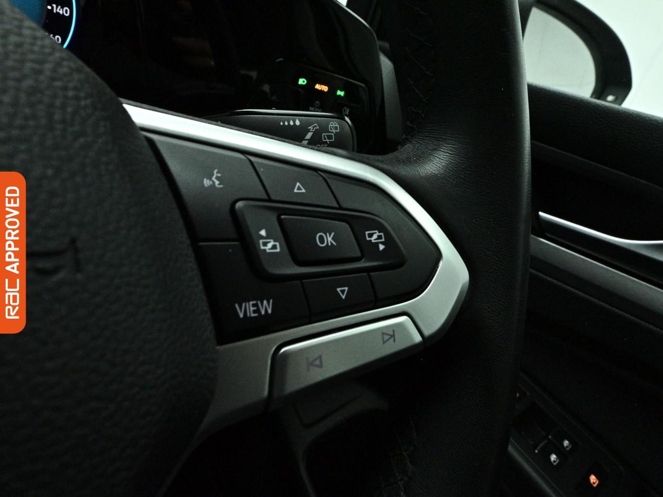 Volkswagen Golf view 22
