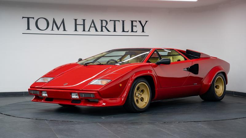 Lamborghini Countach view 16
