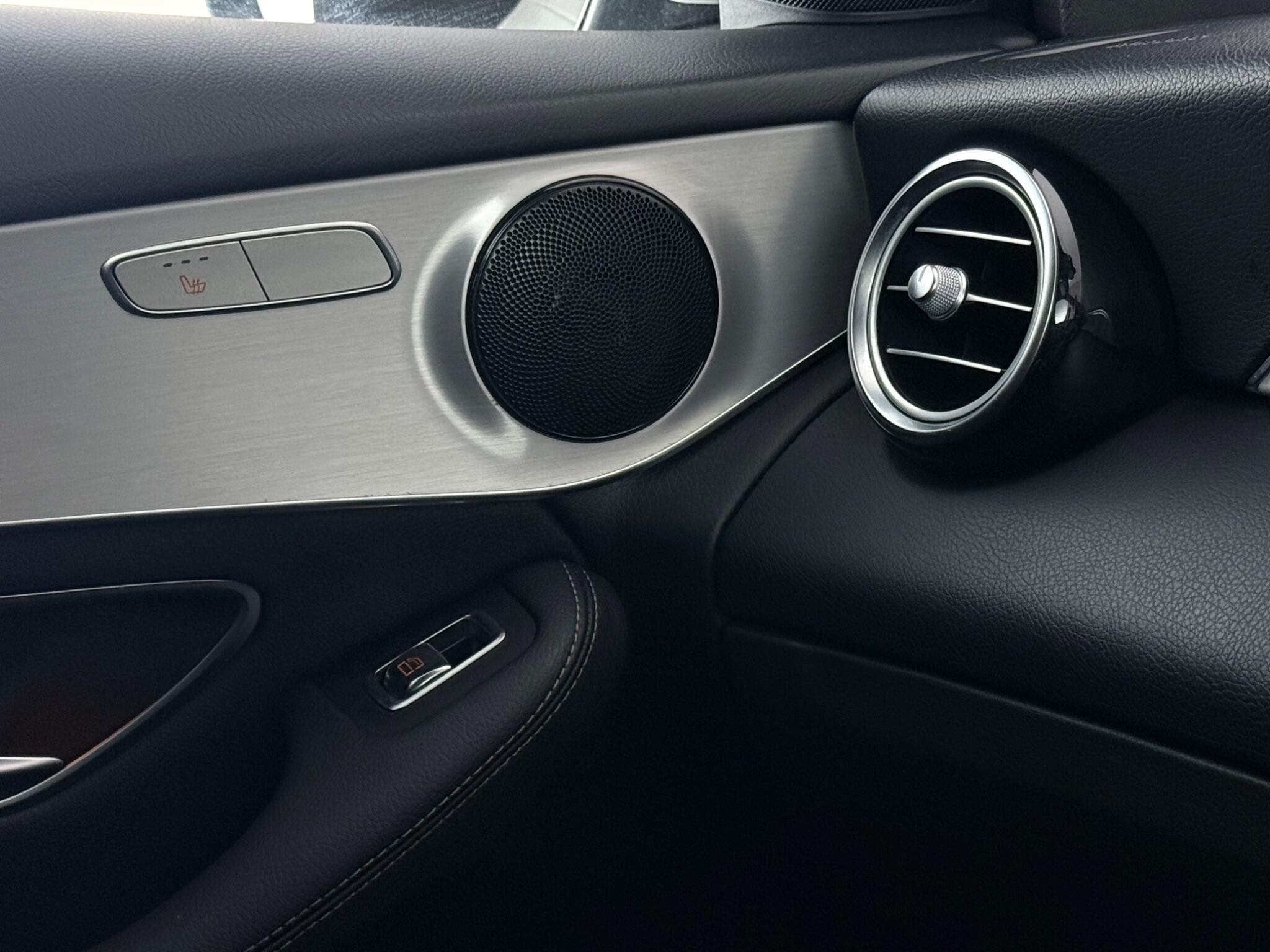 Mercedes-Benz GLC view 23