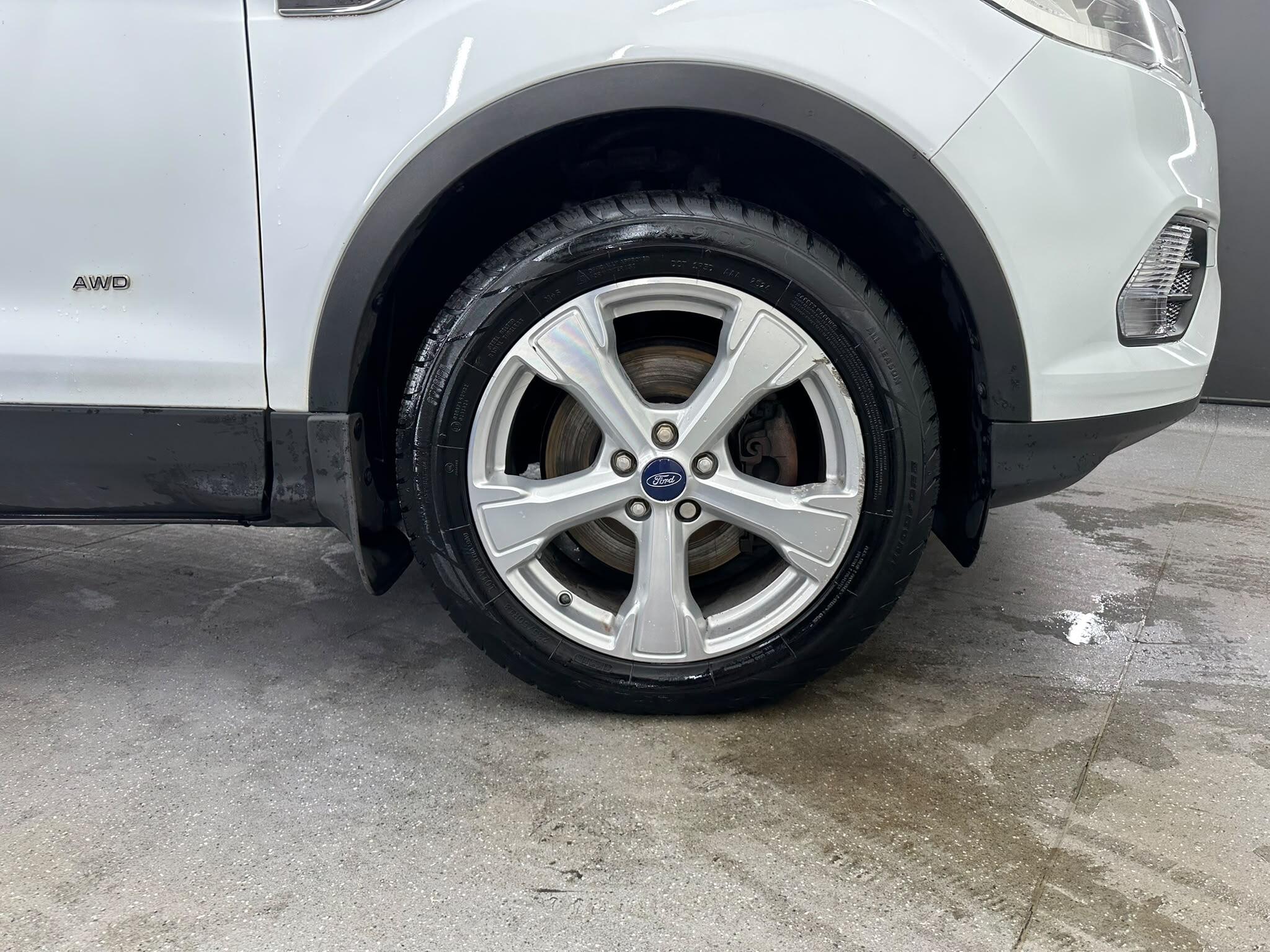 Ford Kuga view 16