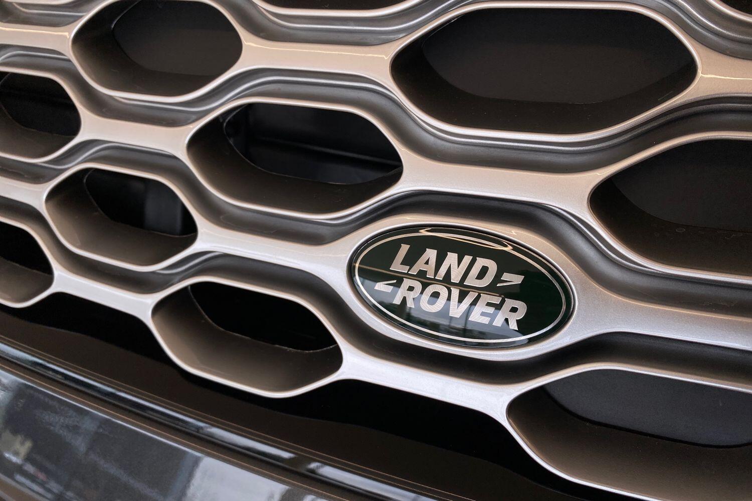 Land Rover Discovery view 34