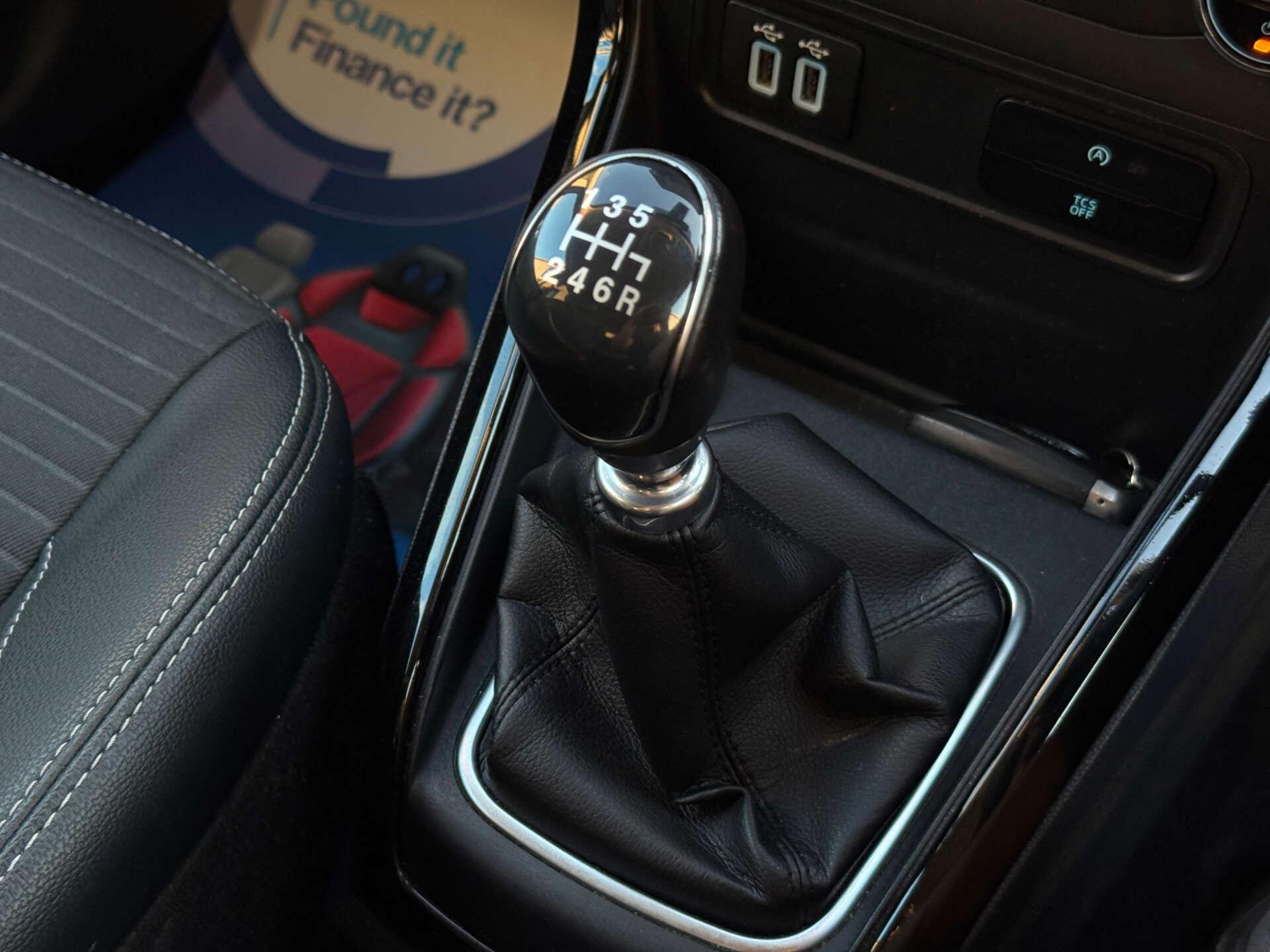 Ford Ecosport view 54