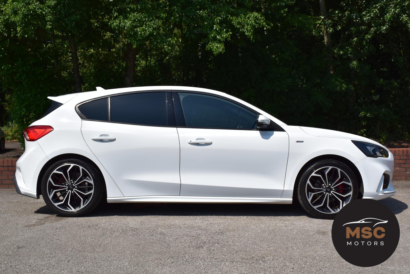 Ford Focus view 22