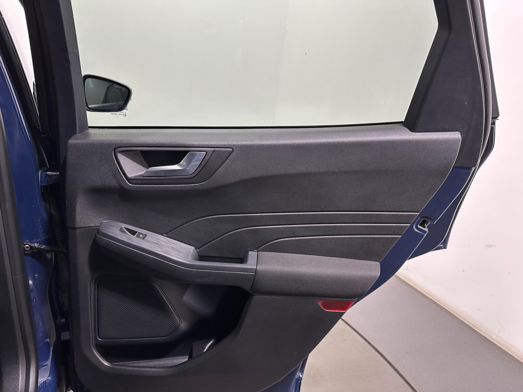 Ford Kuga view 42