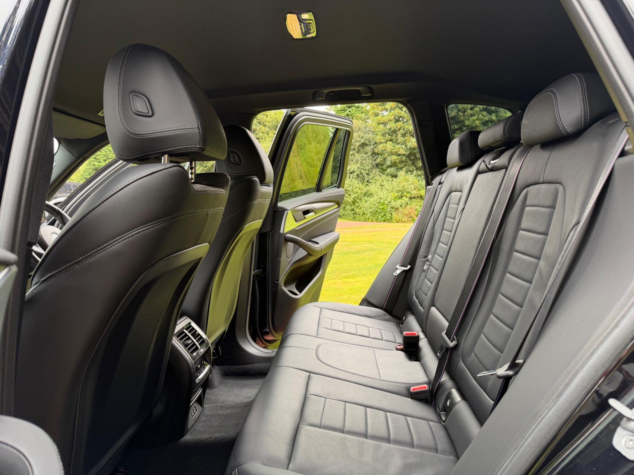 BMW X3 view 19