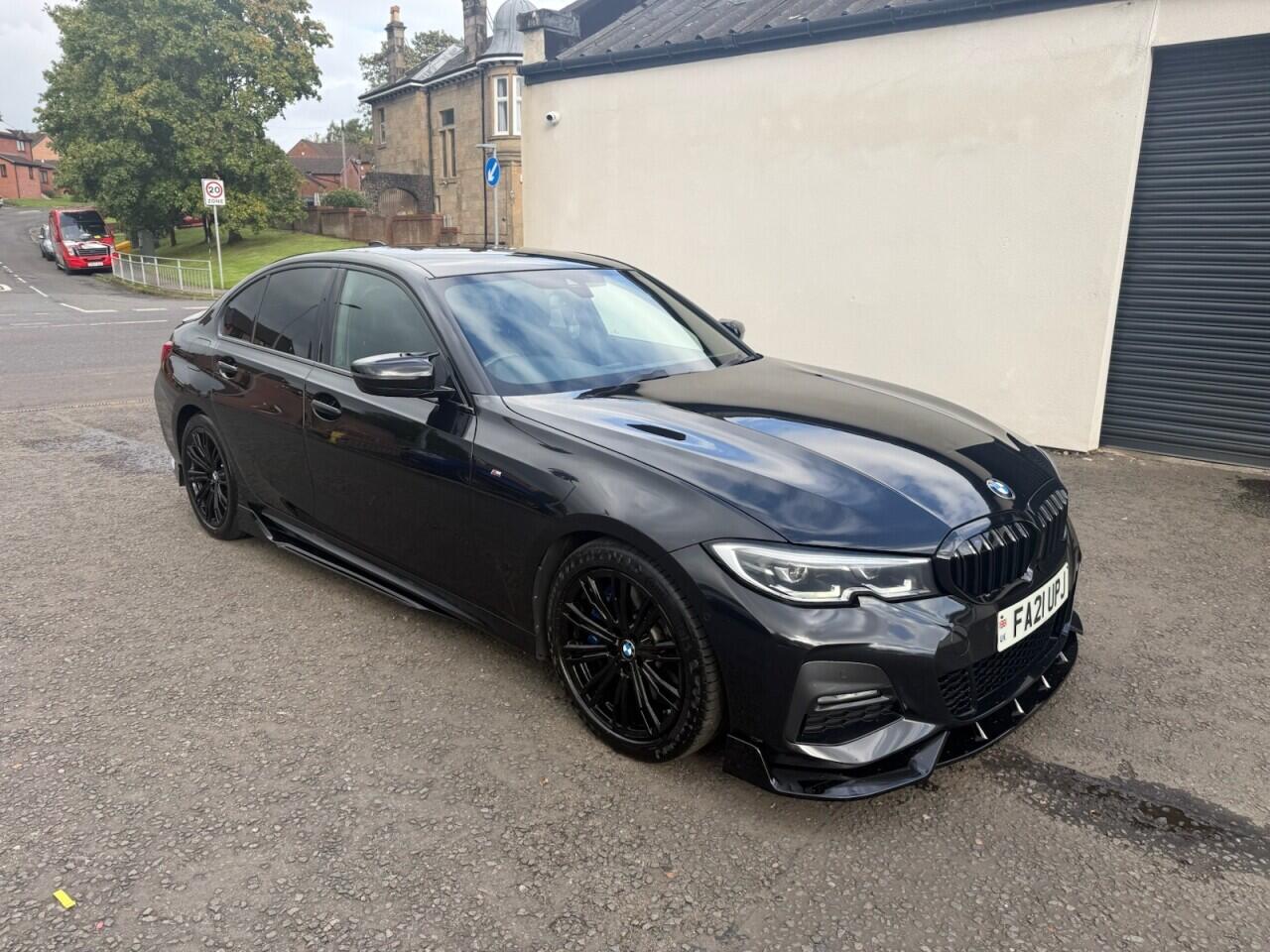 BMW 3 Series view 12
