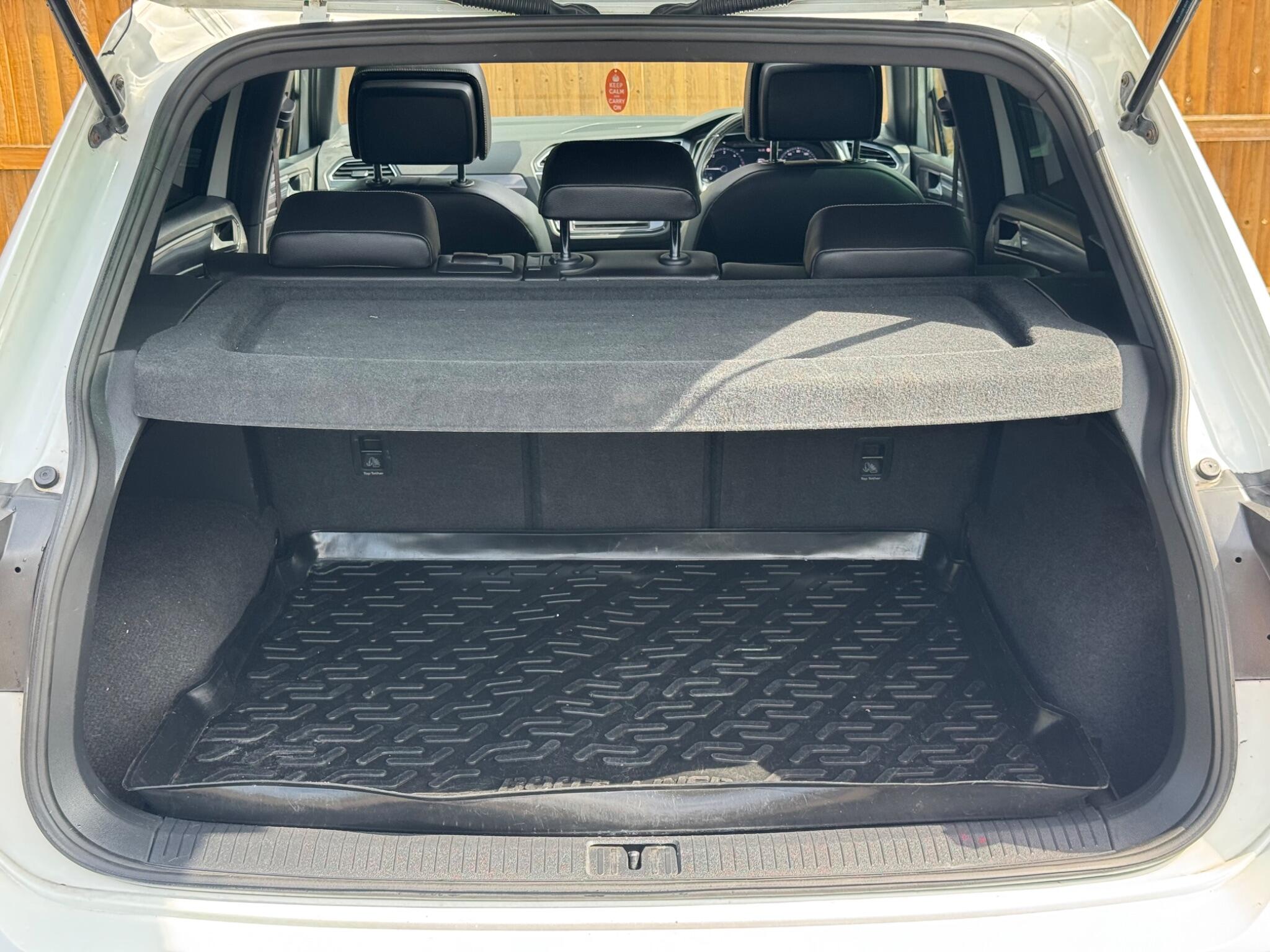 Volkswagen Tiguan view 48