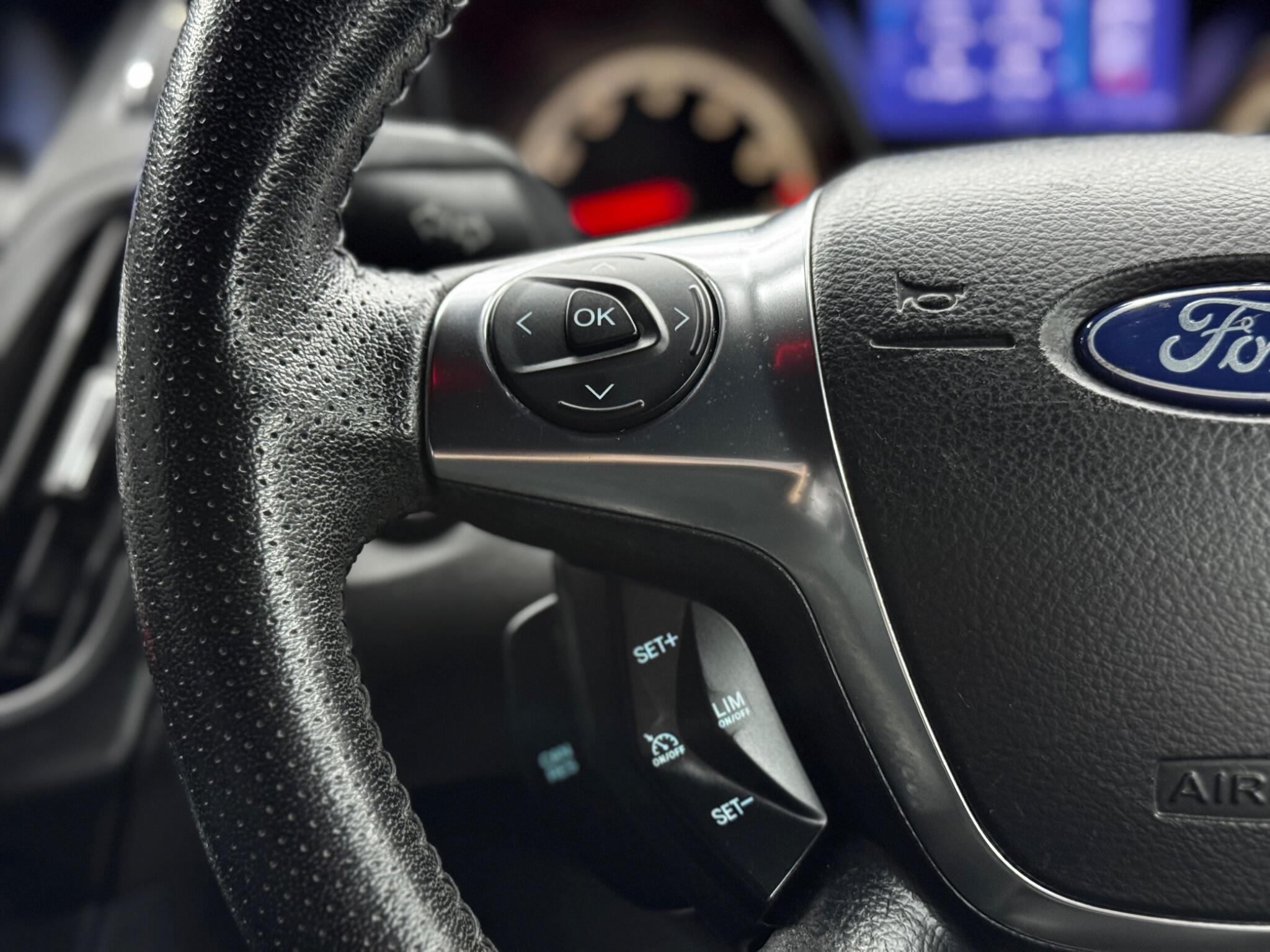 Ford Focus view 20