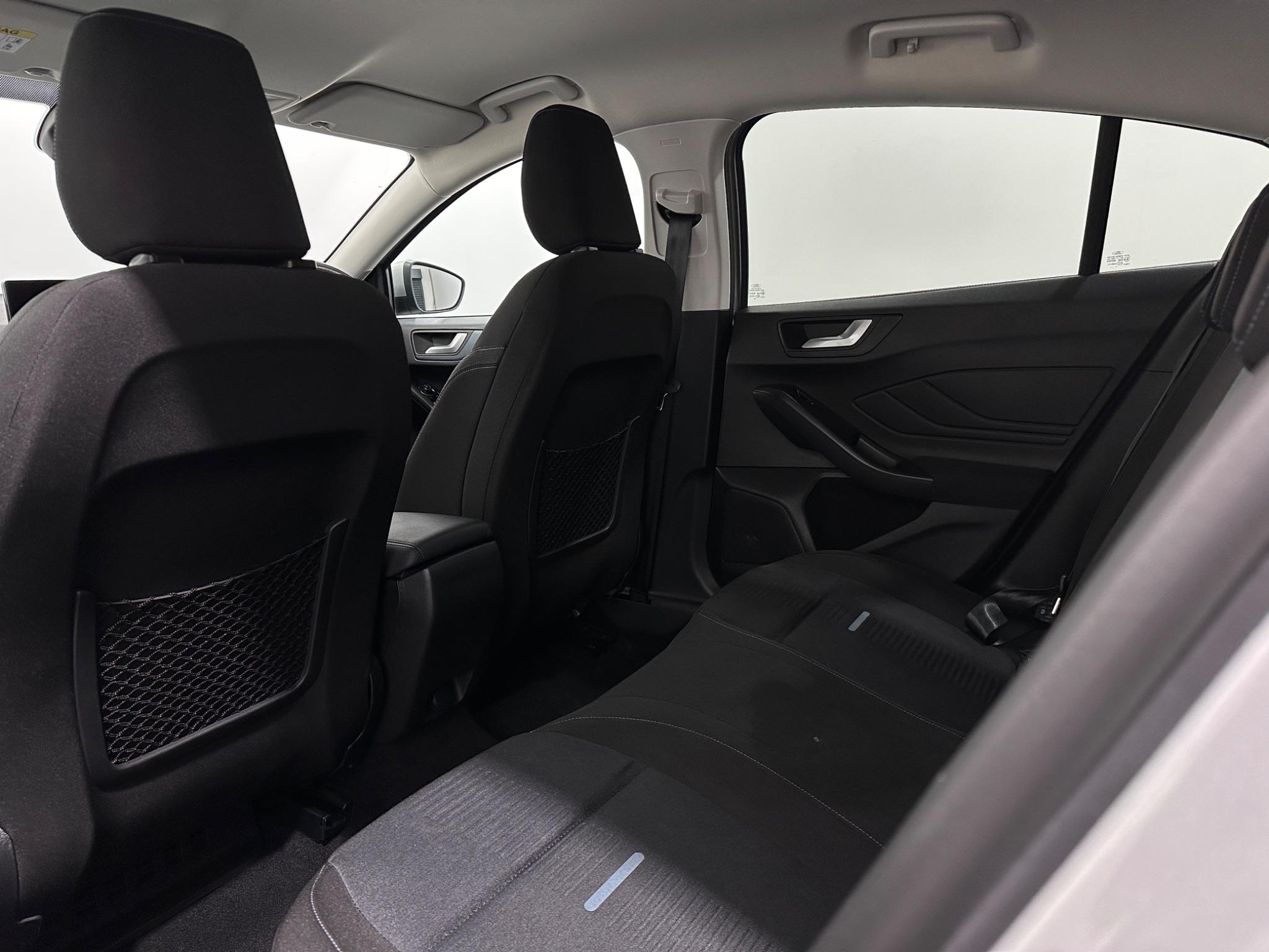 Ford Focus view 36