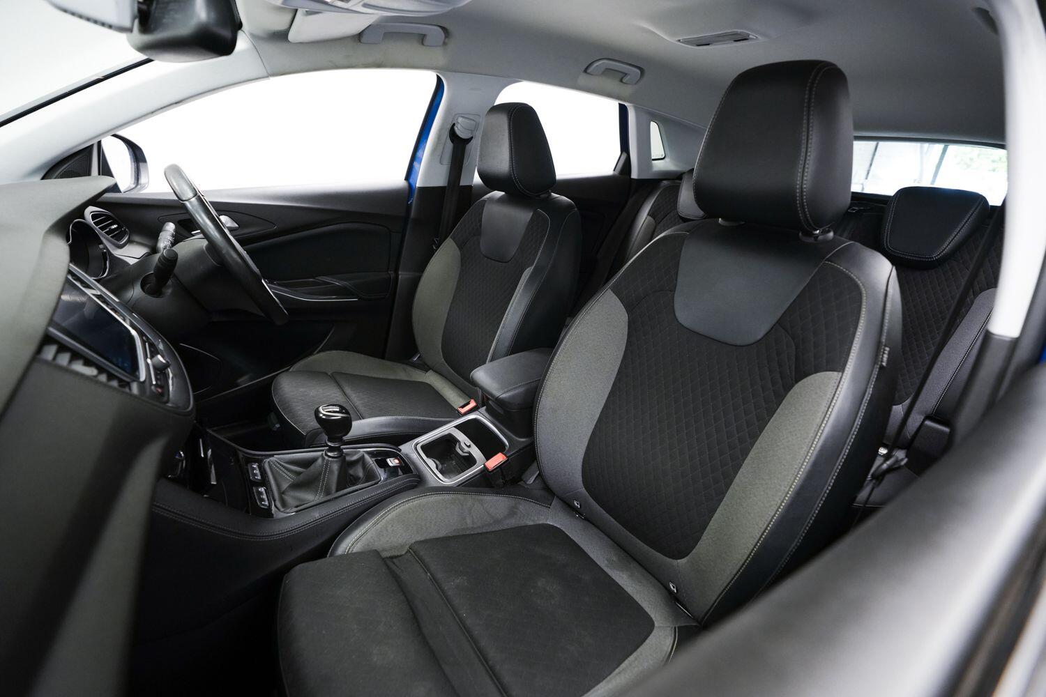 Vauxhall Grandland X view 26
