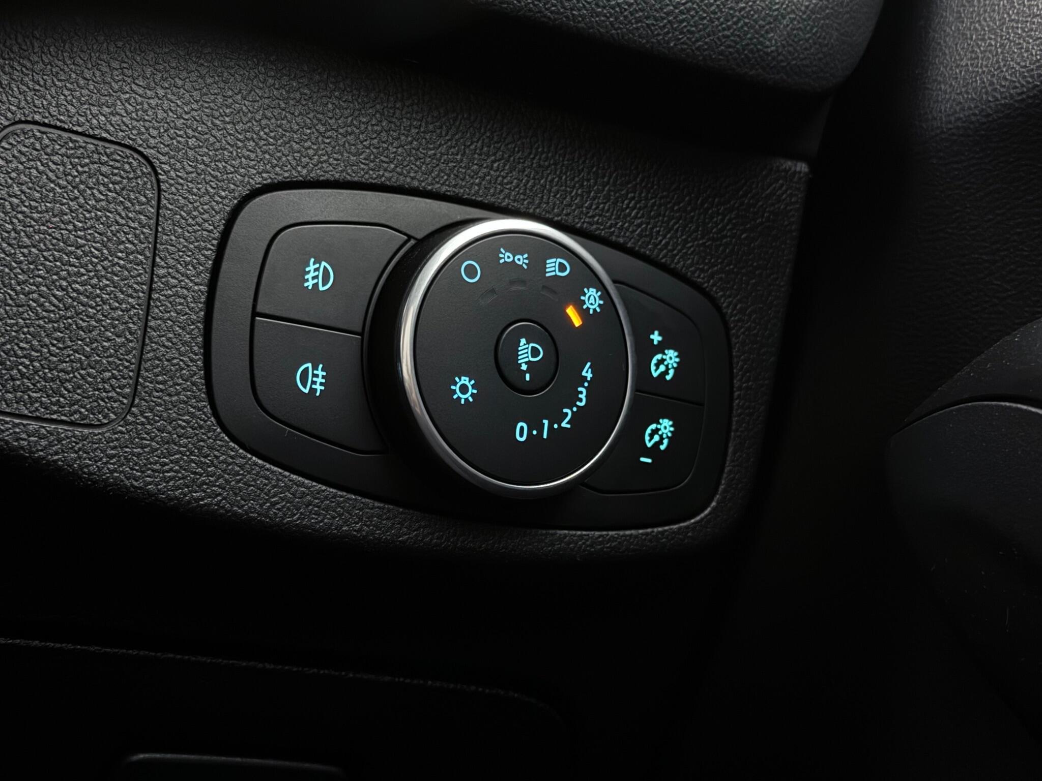 Ford Focus view 17