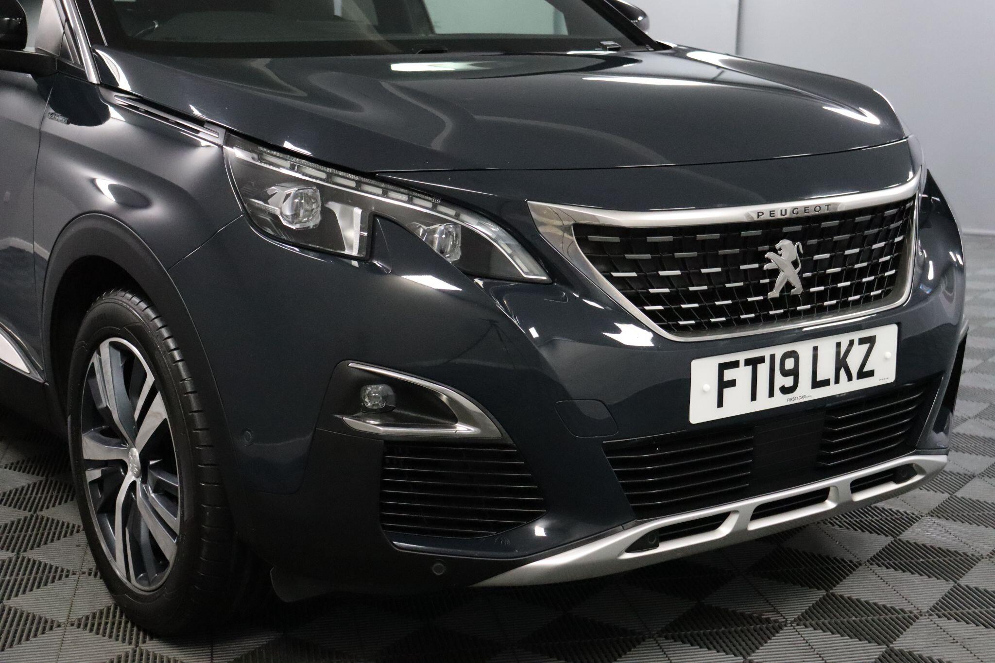 Peugeot 3008 main image