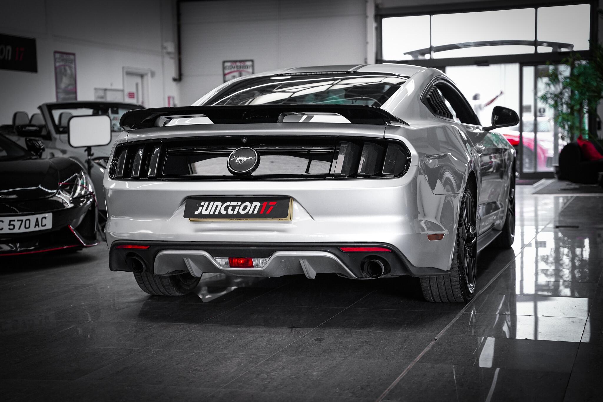 Ford Mustang view 15