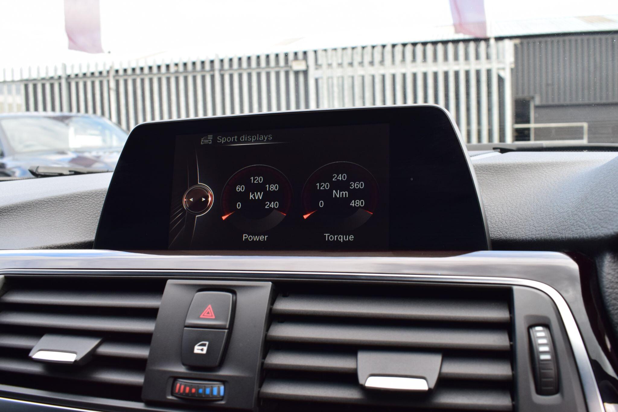 BMW 3 Series view 22