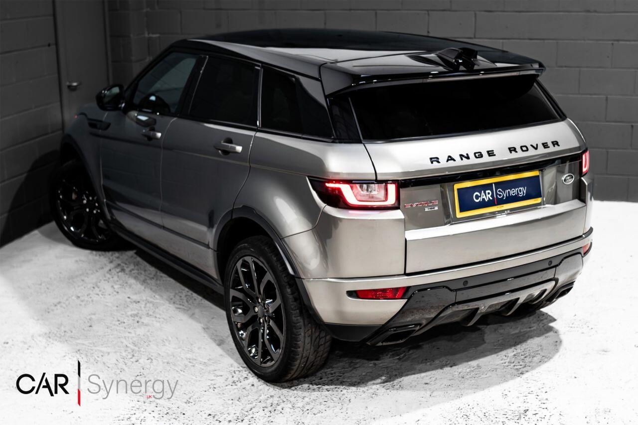 Land Rover Range Rover Evoque view 3