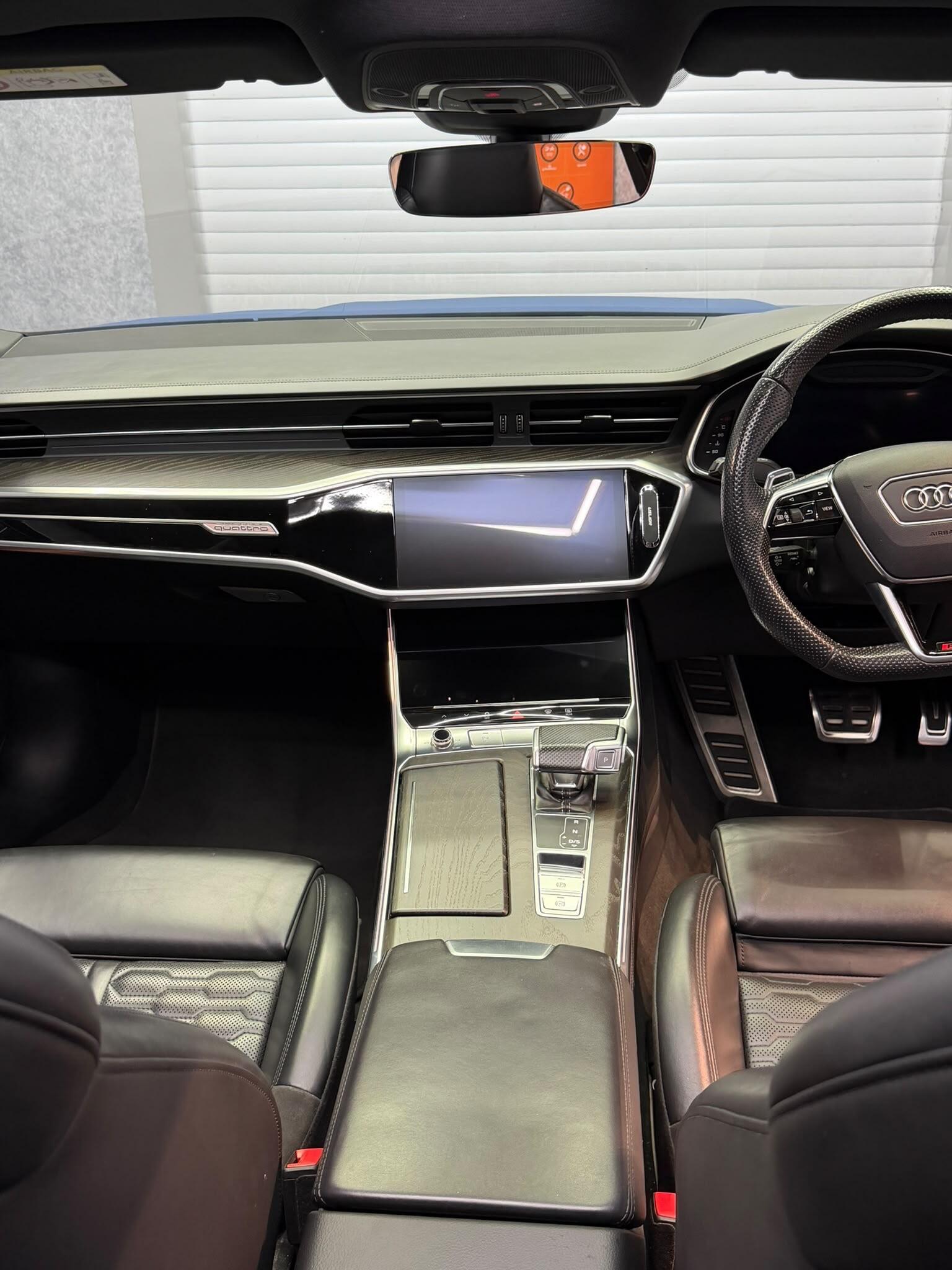 Audi RS7 view 13