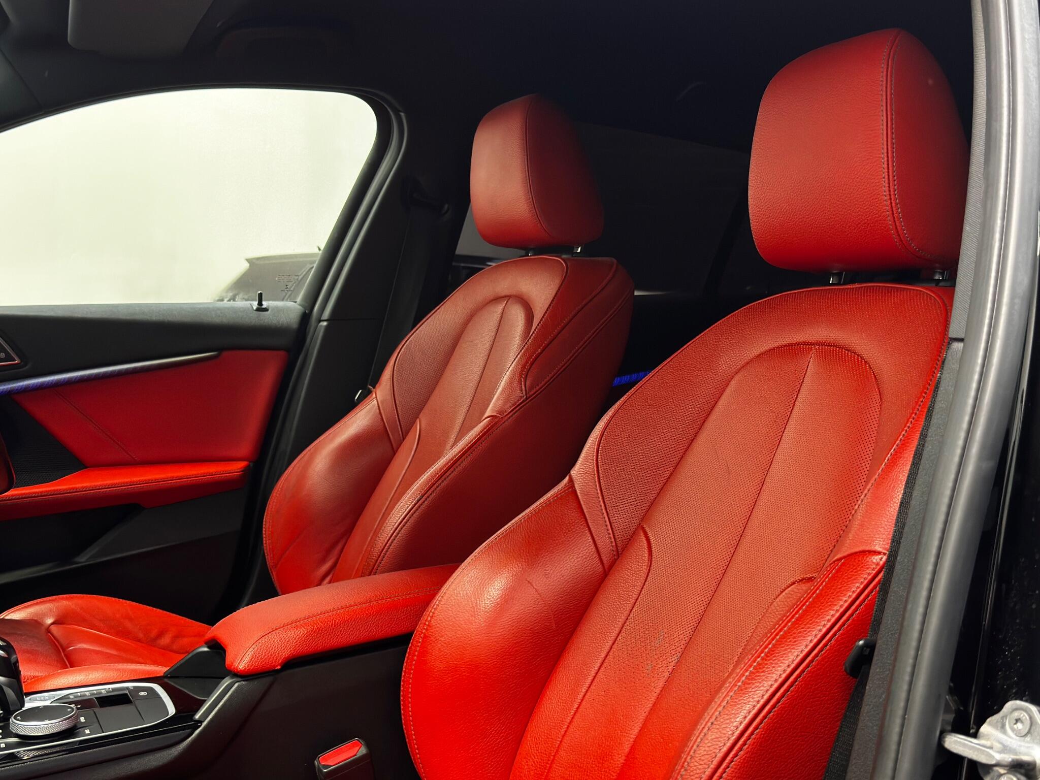 BMW 1 Series view 24