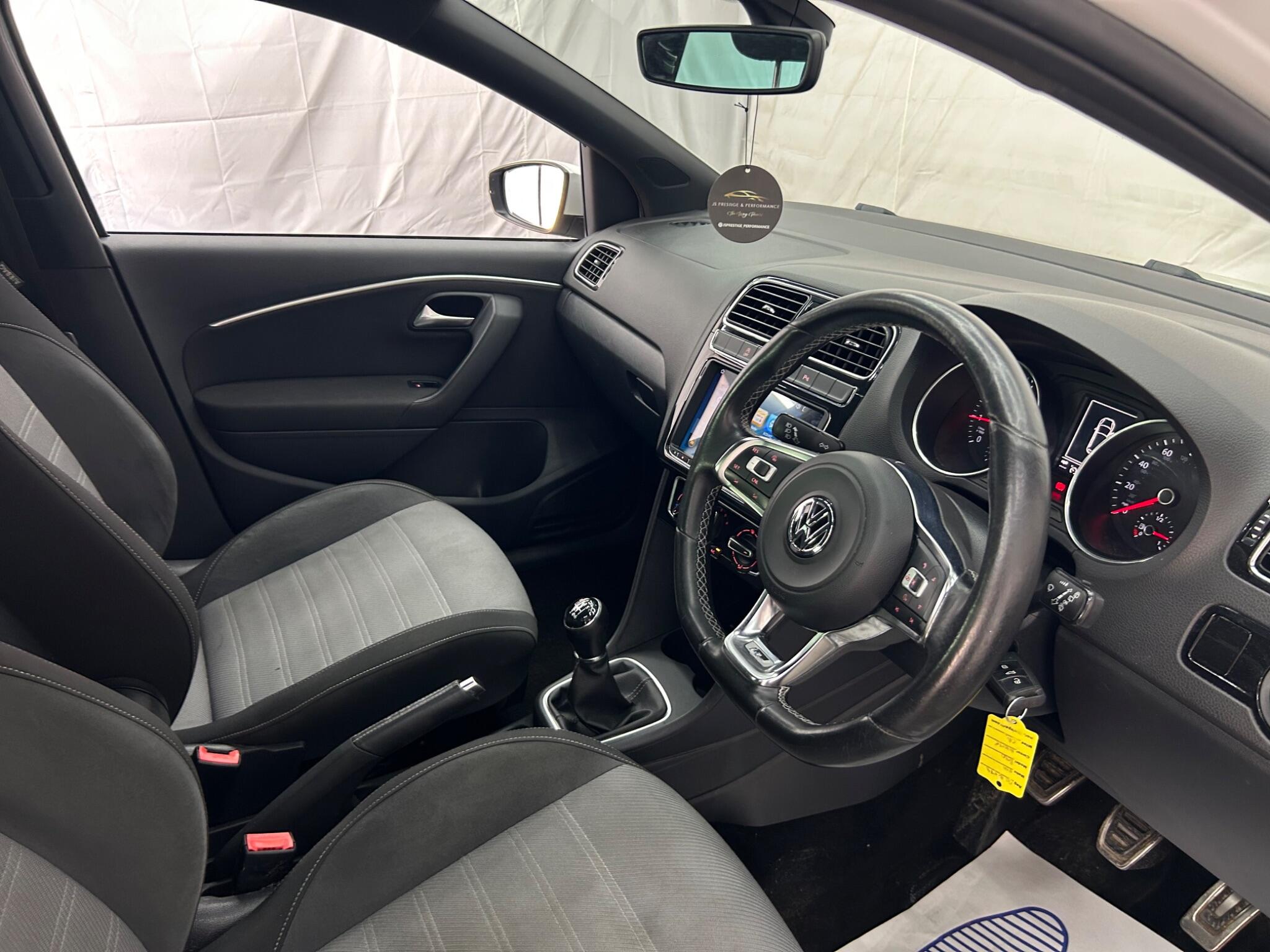 Volkswagen Polo view 12