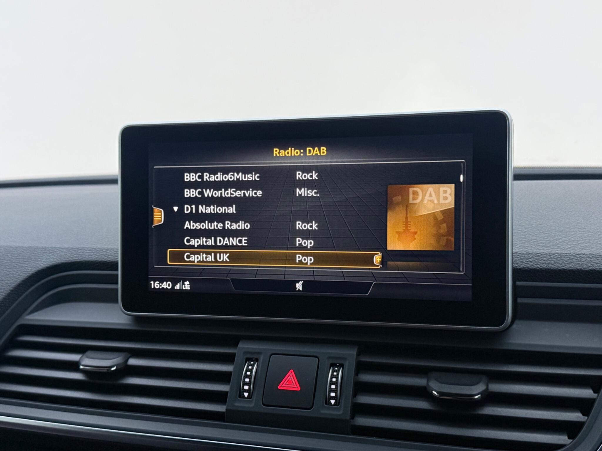 Audi Q5 view 23