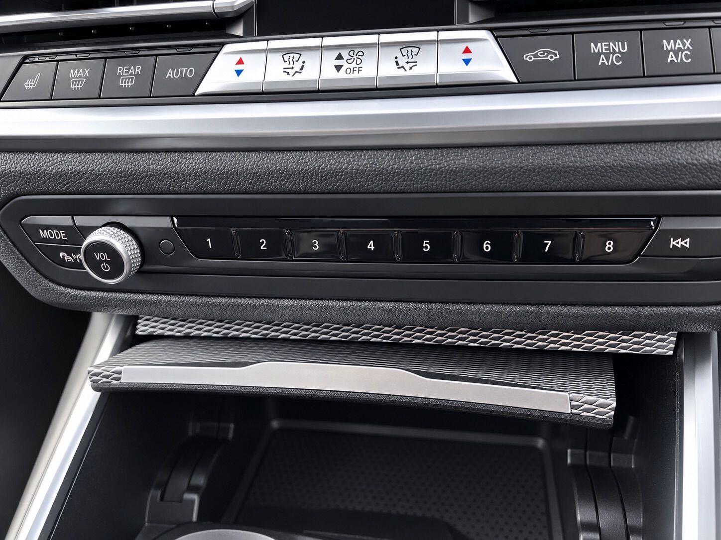 BMW 3 Series view 23