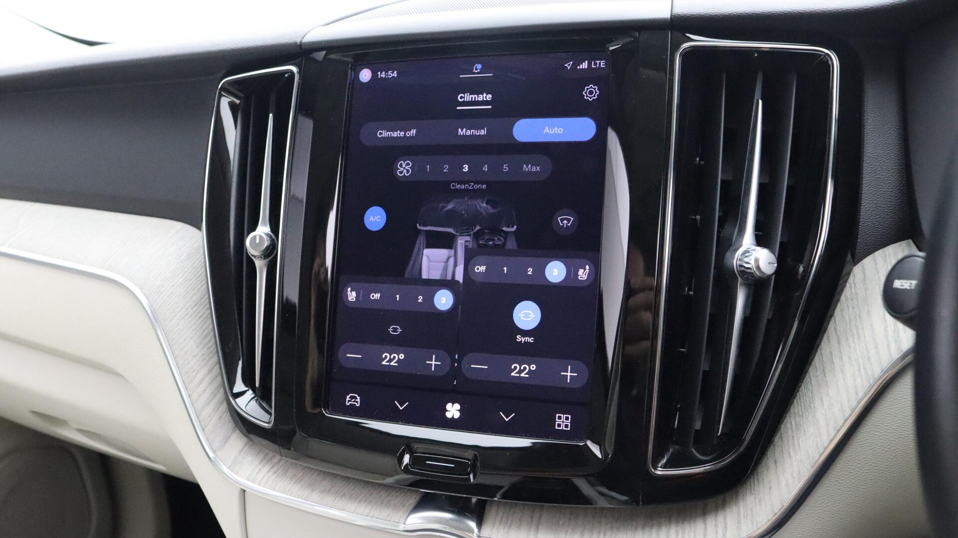 Volvo XC60 view 37