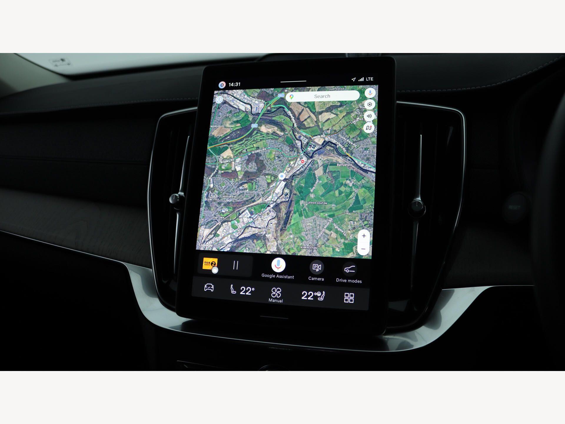 Volvo XC90 view 19