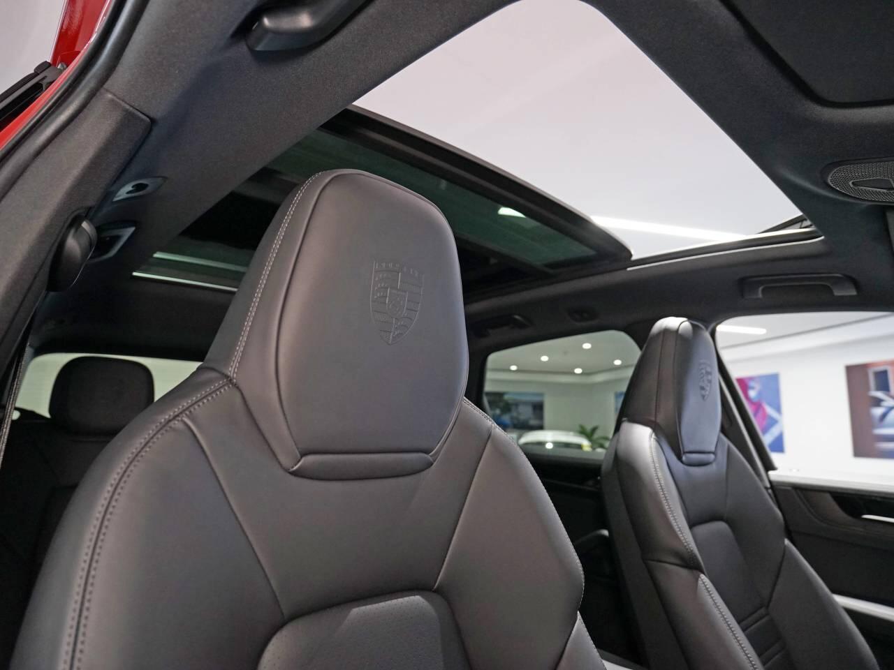 Porsche Cayenne view 14