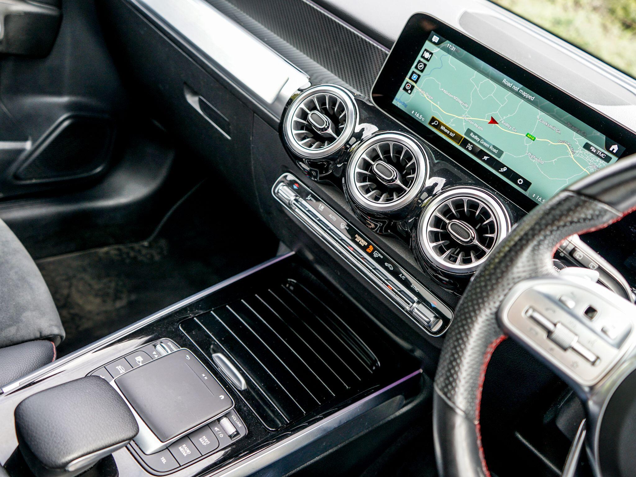 Mercedes-Benz GLB view 6