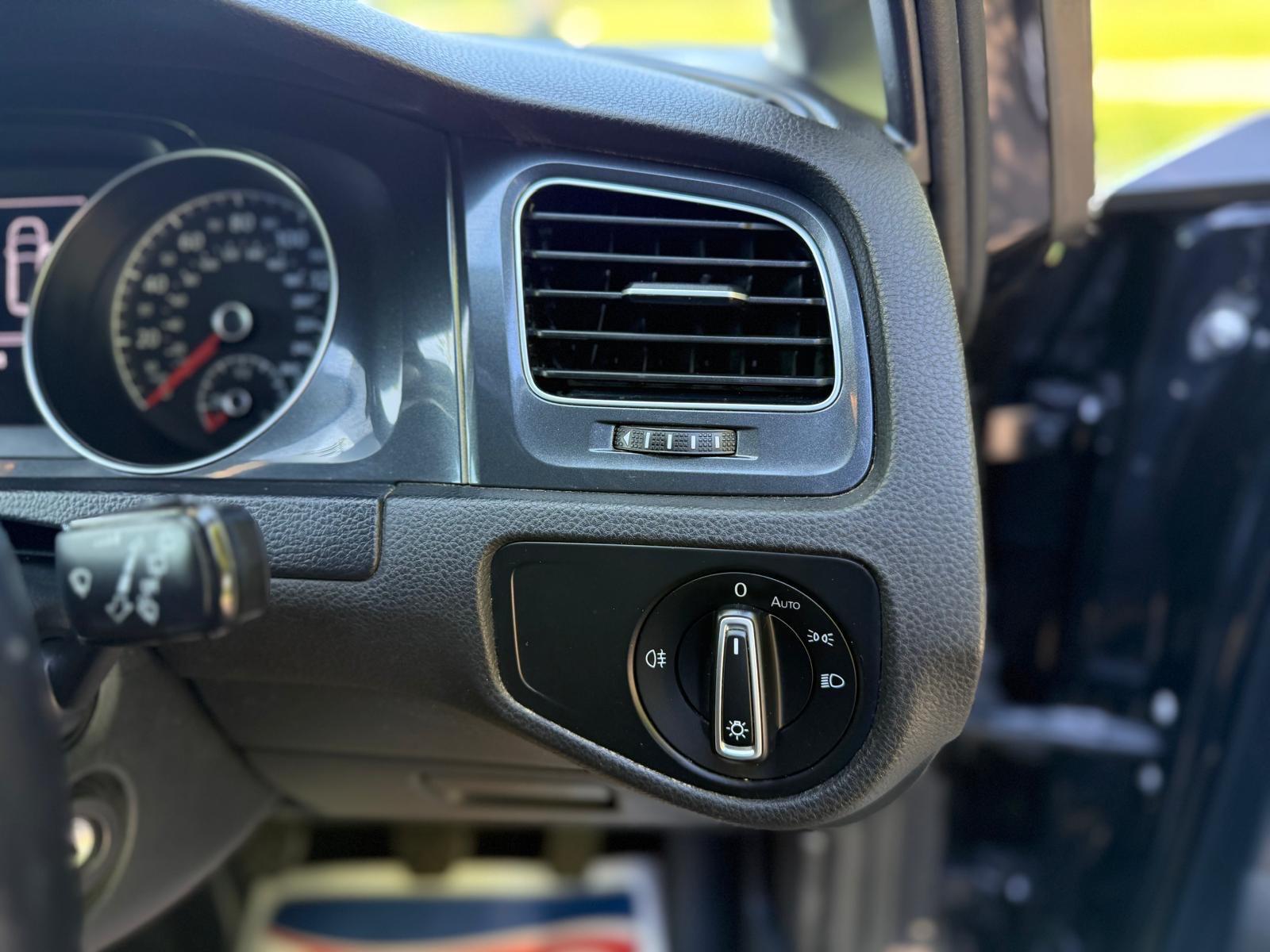 Volkswagen Golf view 37