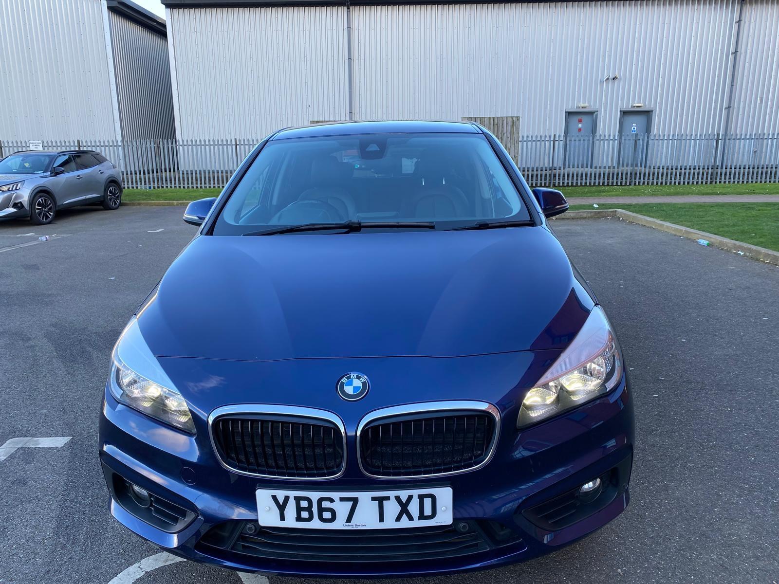 BMW 2 Series Active Tourer view 3