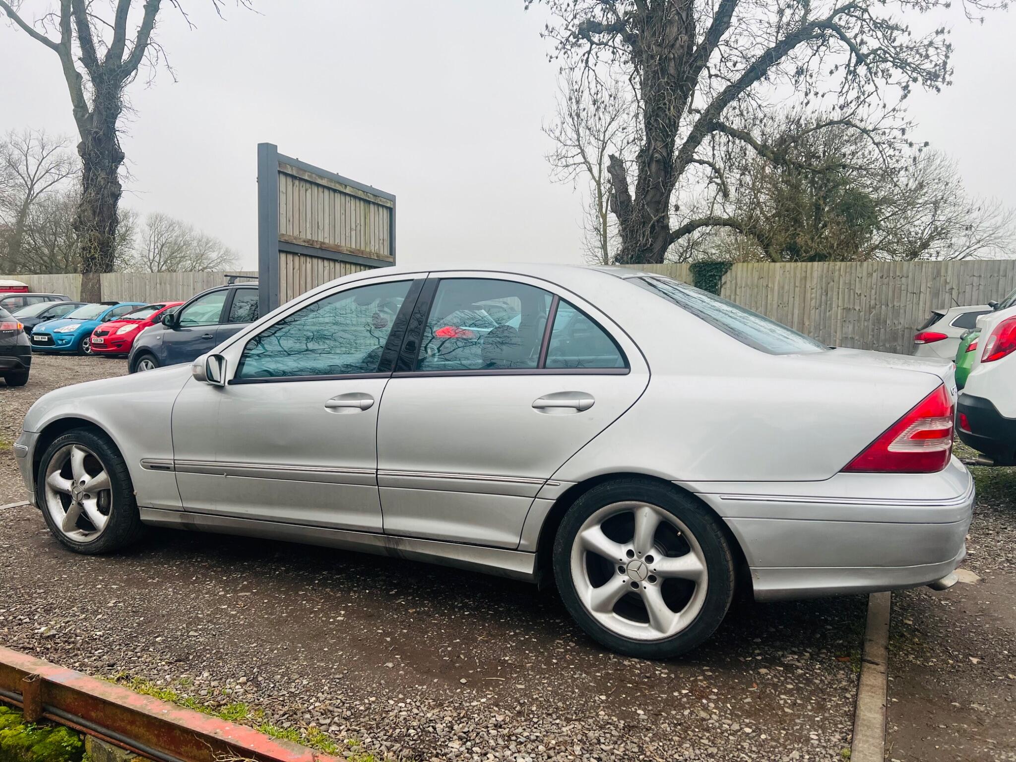 2004 Mercedes-Benz C Class image 5