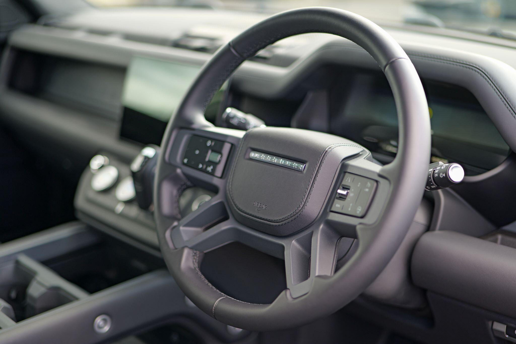 Land Rover Defender view 16