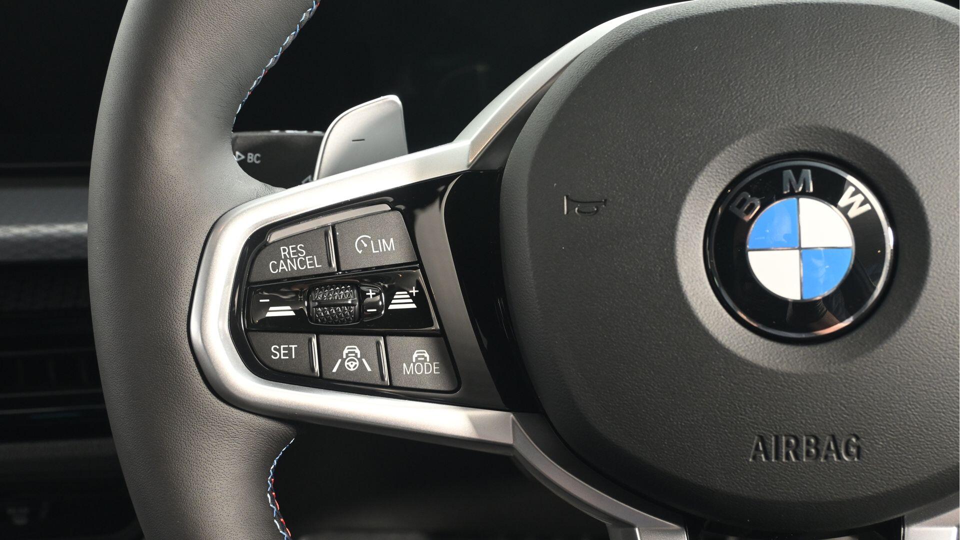 BMW 3 Series view 17