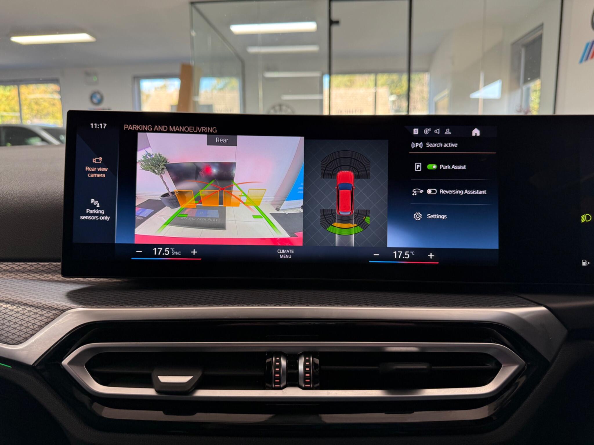 BMW 3 Series view 6