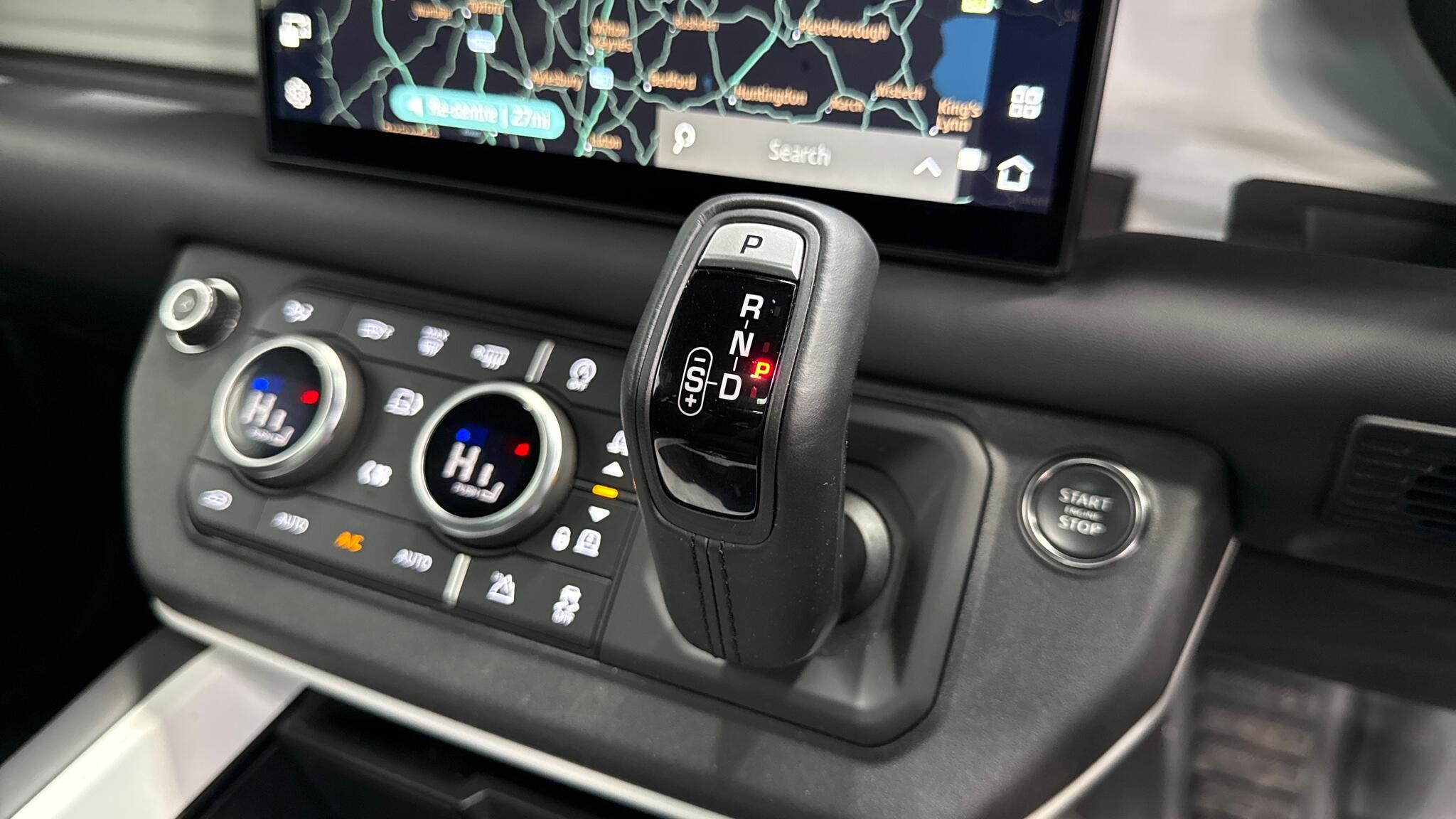 Land Rover Defender view 13