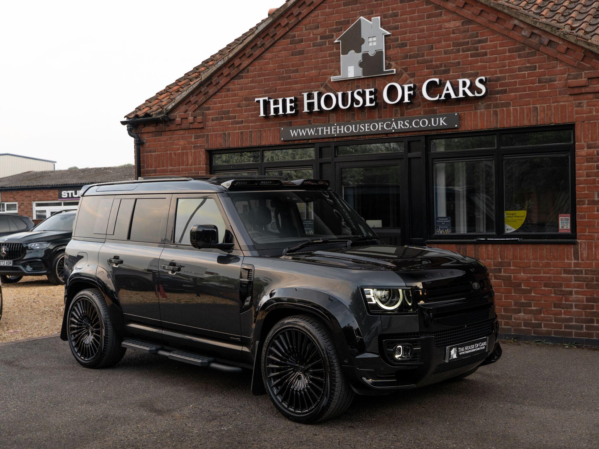 Land Rover Defender 110 view 5