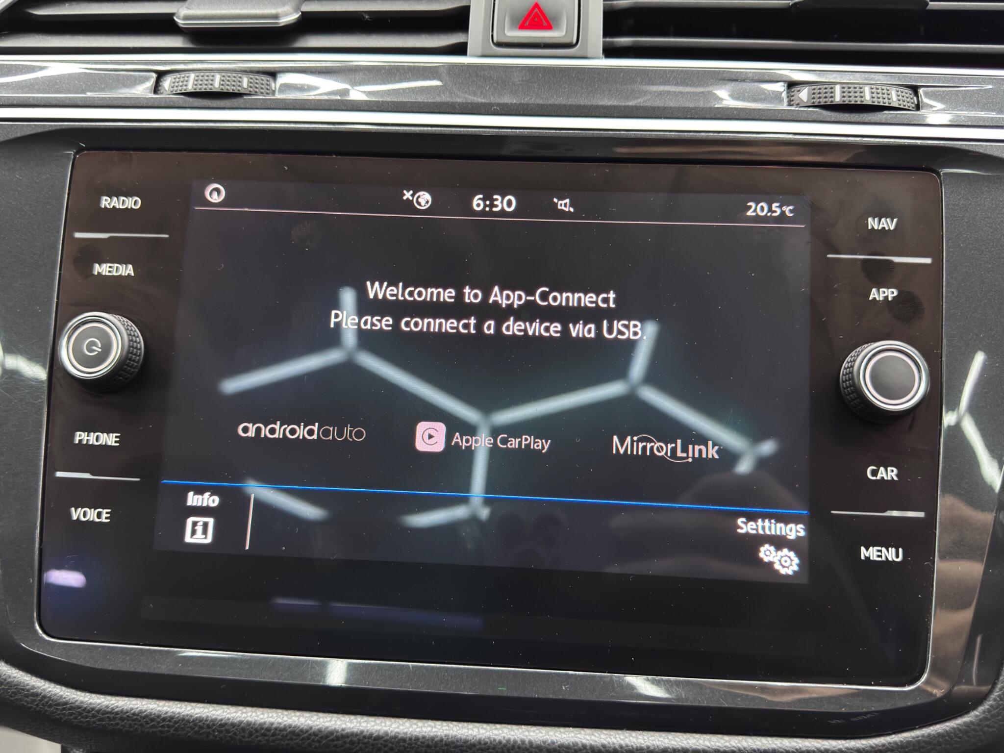 Volkswagen Tiguan view 35
