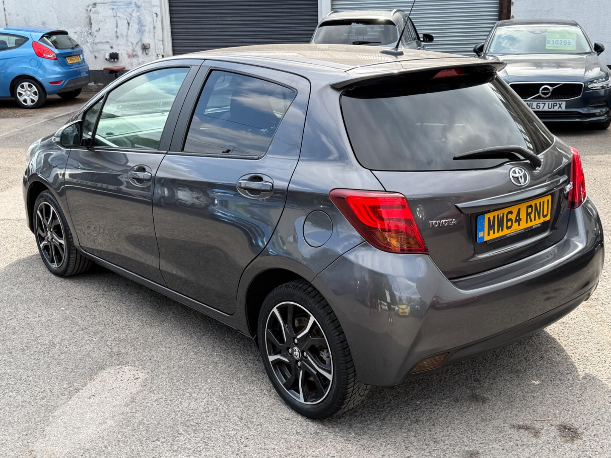 Toyota Yaris - Image 14