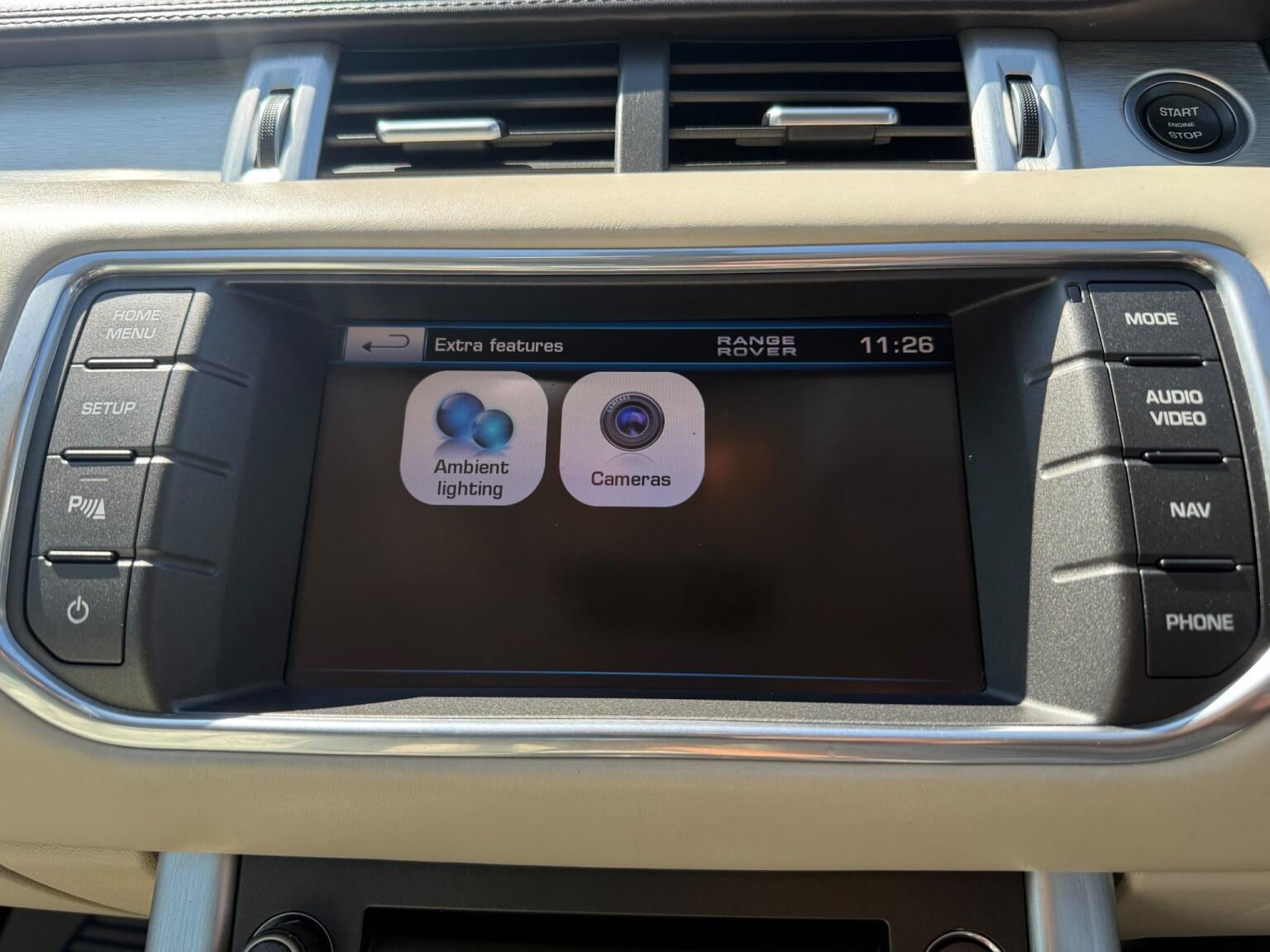 Land Rover Range Rover Evoque view 26