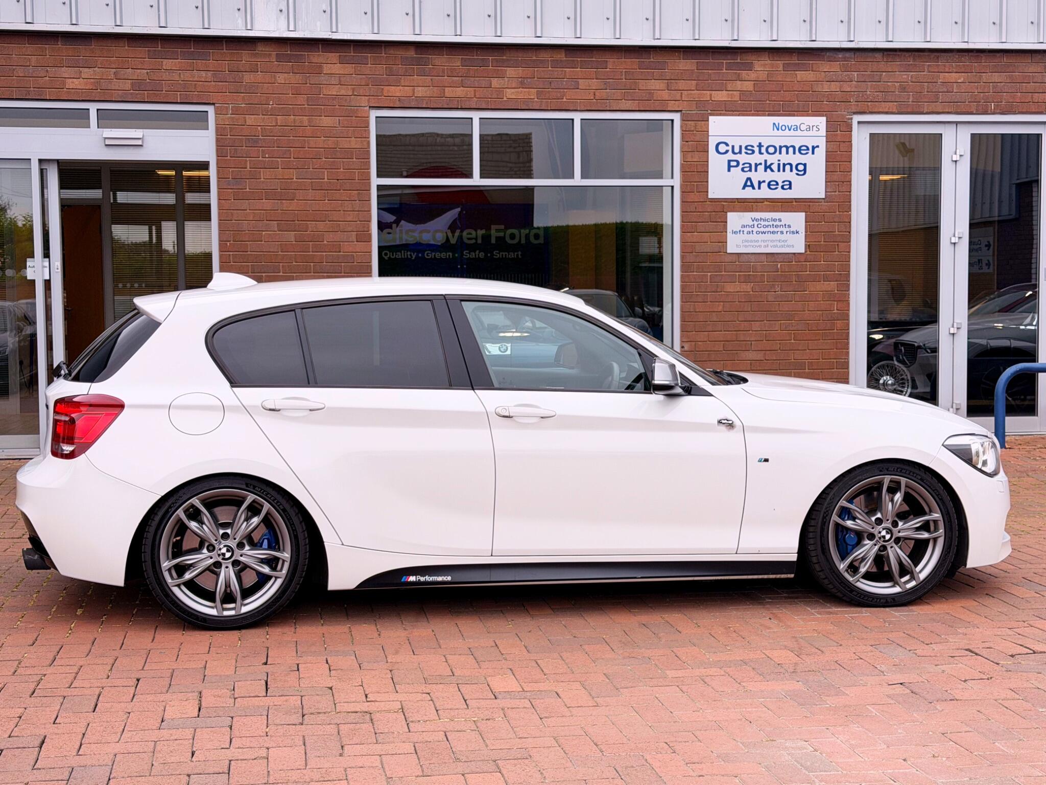 BMW 1 Series view 15
