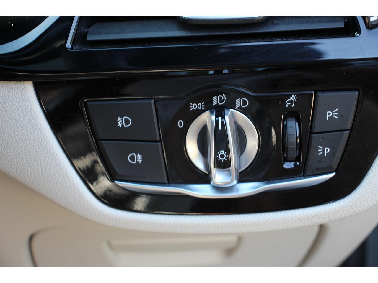 BMW 5 Series view 31