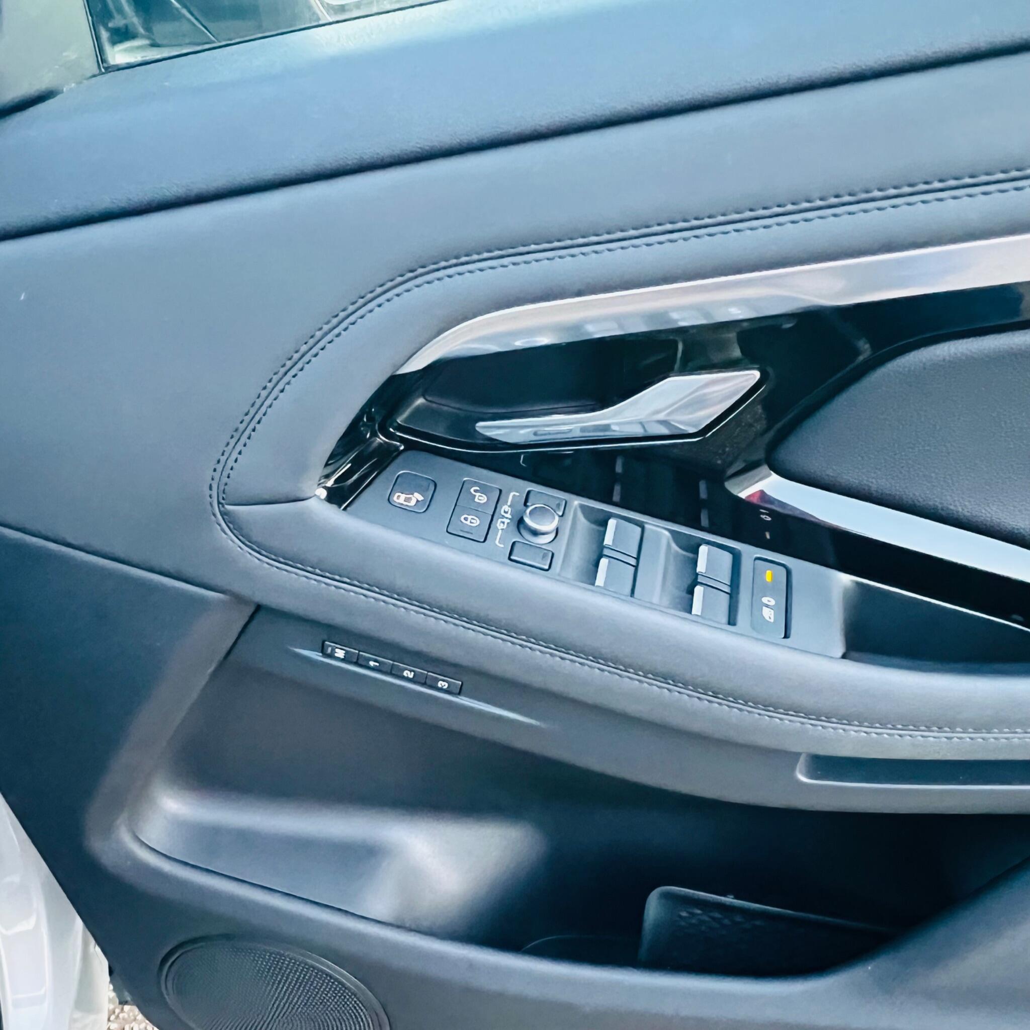 Land Rover Range Rover Evoque view 19