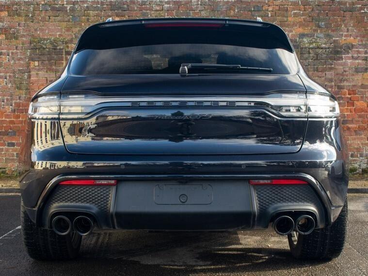 Porsche Macan view 9