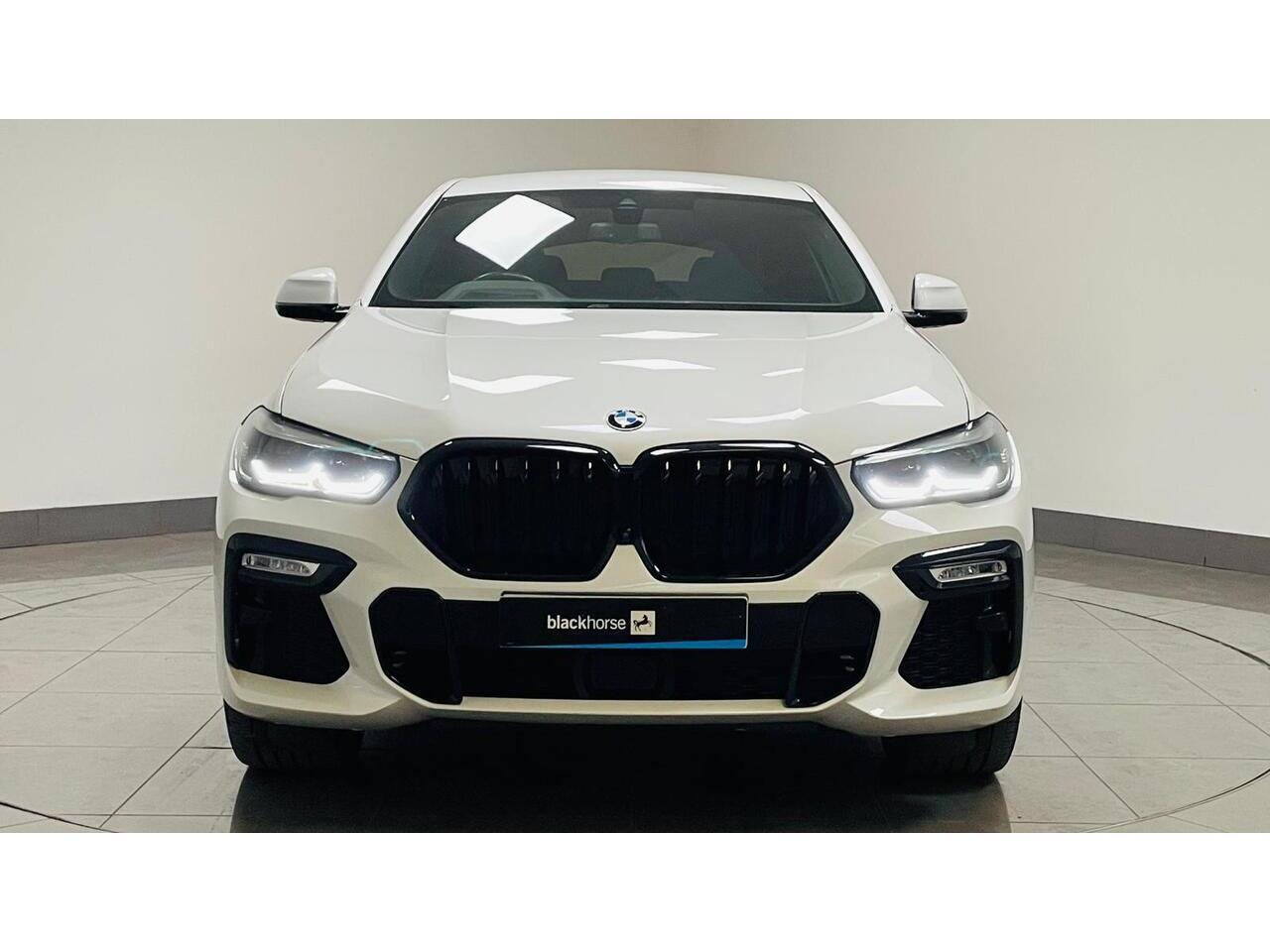 BMW X6 view 12