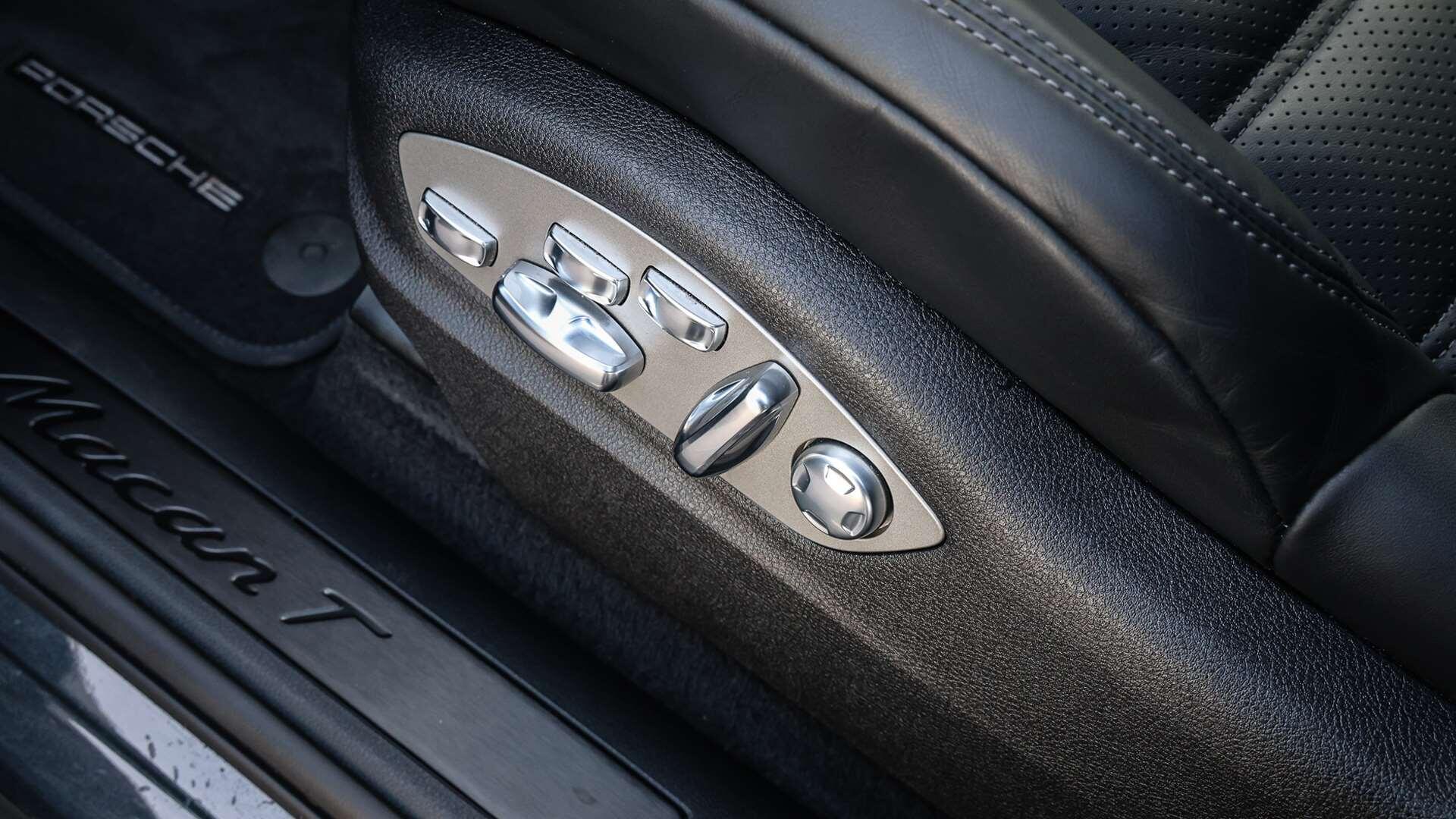 Porsche Macan view 26